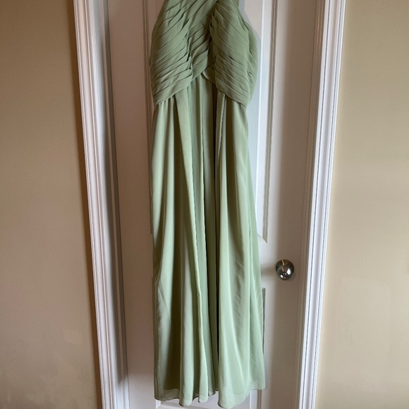 Kanali K Sage Green Dress - Picture 1 of 4